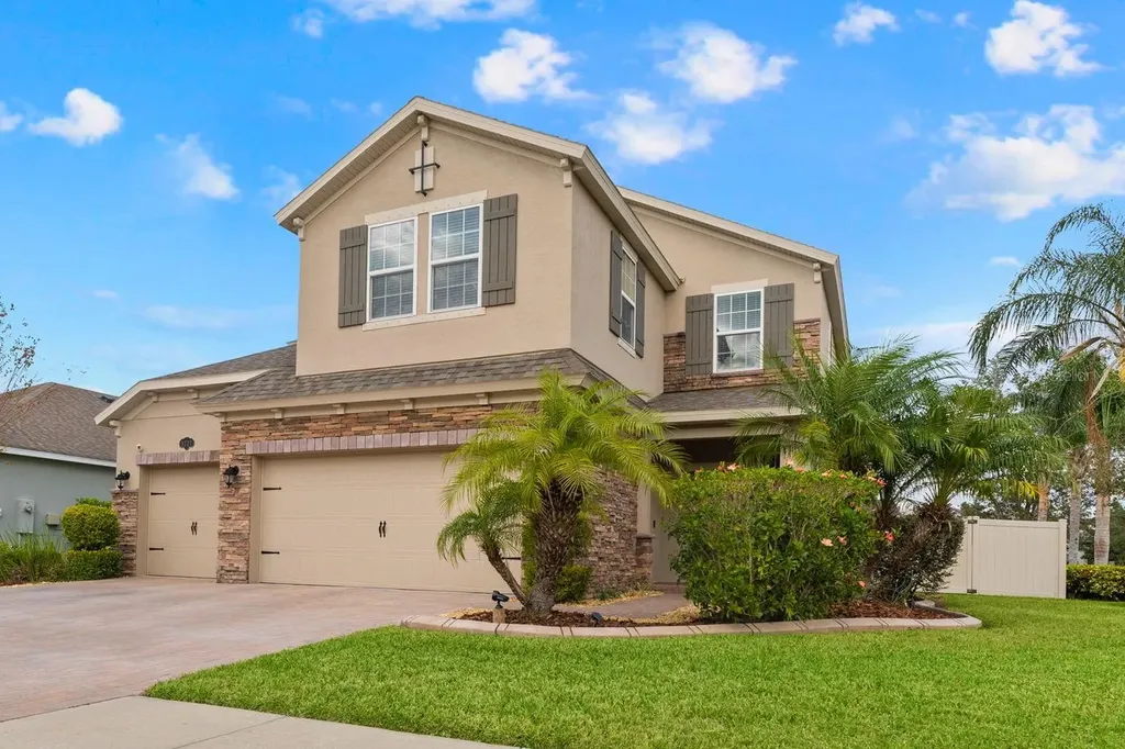 1737 Fox Grape Loop Lutz FL 33558