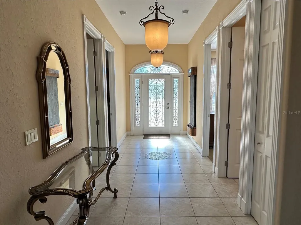 1015 Crossroads Drive Polk City FL 33868