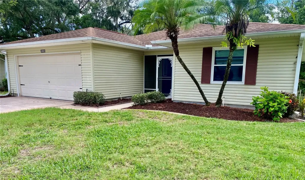32622 Oak Park Drive Leesburg FL 34748