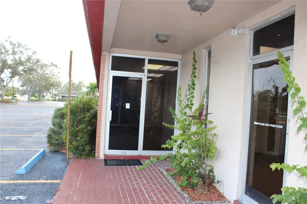 1224 66th Street N St Petersburg FL 33710