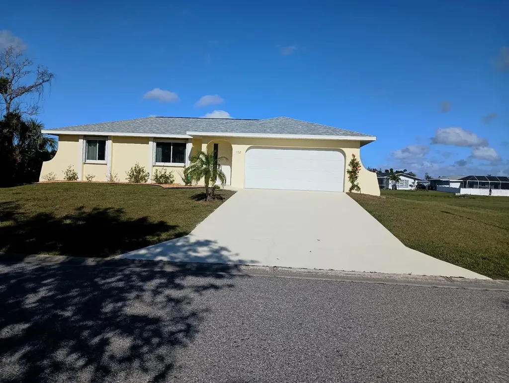 102 Annapolis Lane Rotonda West FL 33947