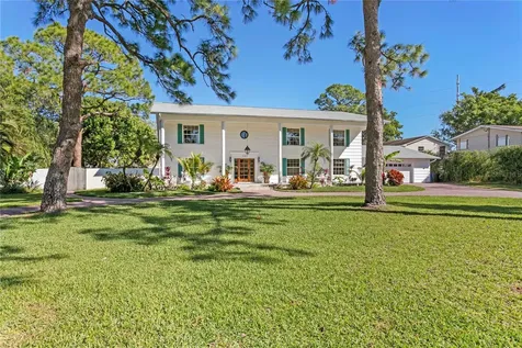 127 Mystic Lake Drive N St Petersburg FL 33702