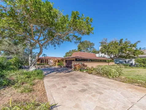 208 Harbor View Lane Largo FL 33770