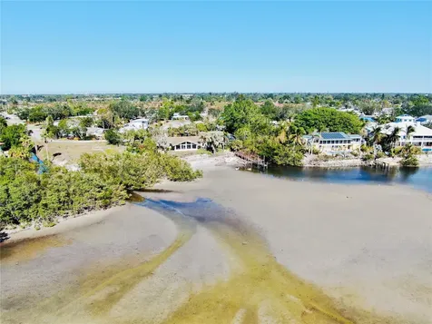 6649 Renssalaer Drive Bradenton FL 34207