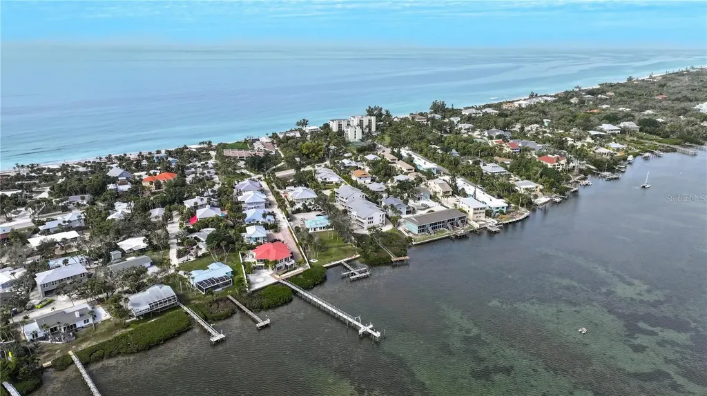 5031 N Beach Road Englewood FL 34223