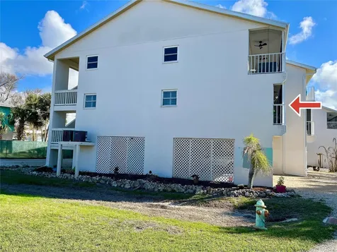 5031 N Beach Road Englewood FL 34223