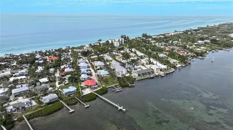 5031 N Beach Road Englewood FL 34223