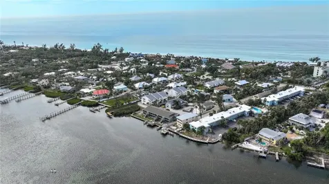 5031 N Beach Road Englewood FL 34223