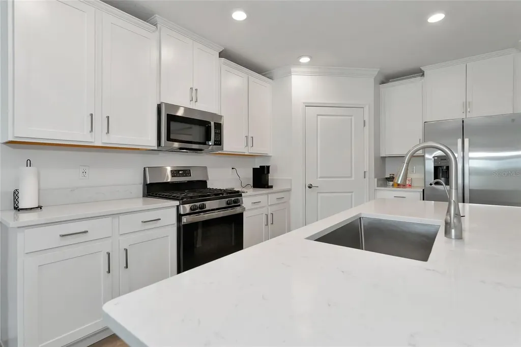 17322 Holly Well Avenue Wimauma FL 33598