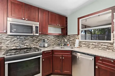 402 Oak Lynn Drive Orlando FL 32809