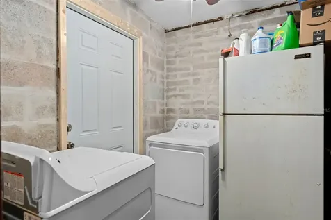 402 Oak Lynn Drive Orlando FL 32809