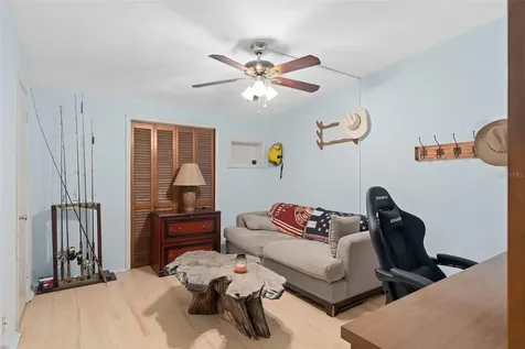 402 Oak Lynn Drive Orlando FL 32809