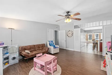 402 Oak Lynn Drive Orlando FL 32809