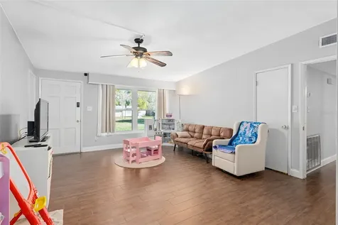 402 Oak Lynn Drive Orlando FL 32809