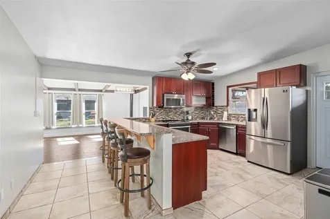 402 Oak Lynn Drive Orlando FL 32809