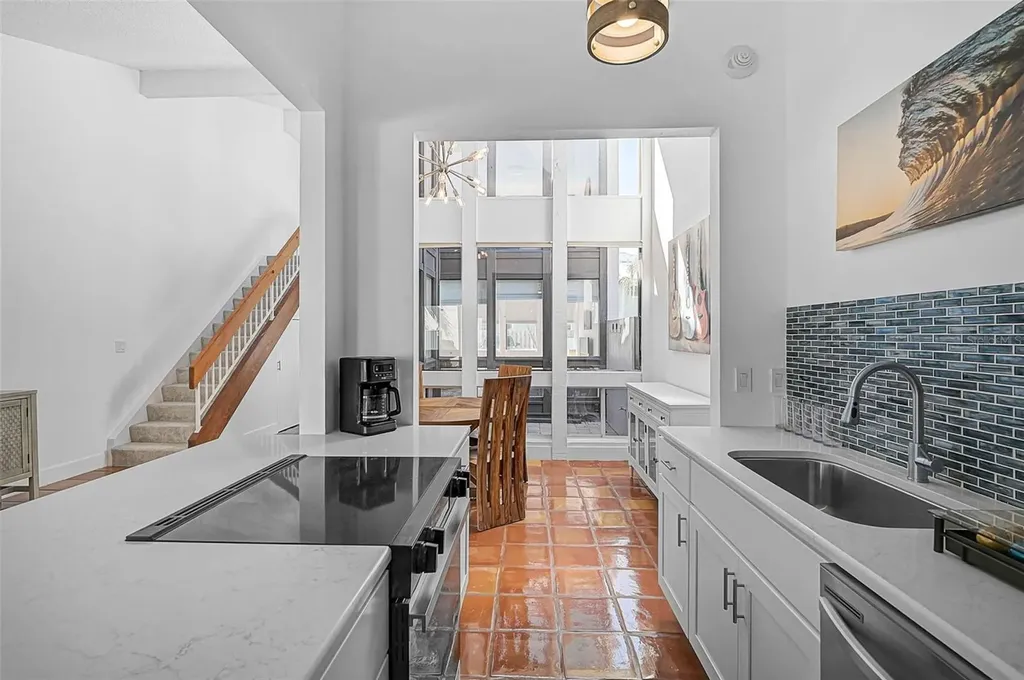 800 S Boulevard Of Presidents Sarasota FL 34236