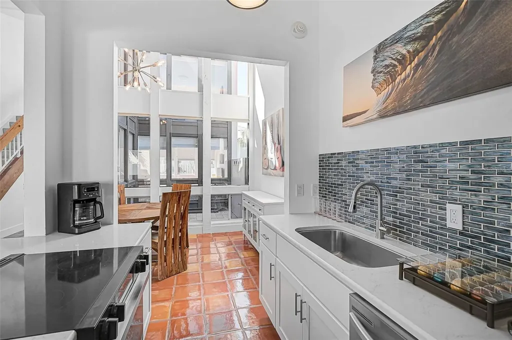 800 S Boulevard Of Presidents Sarasota FL 34236