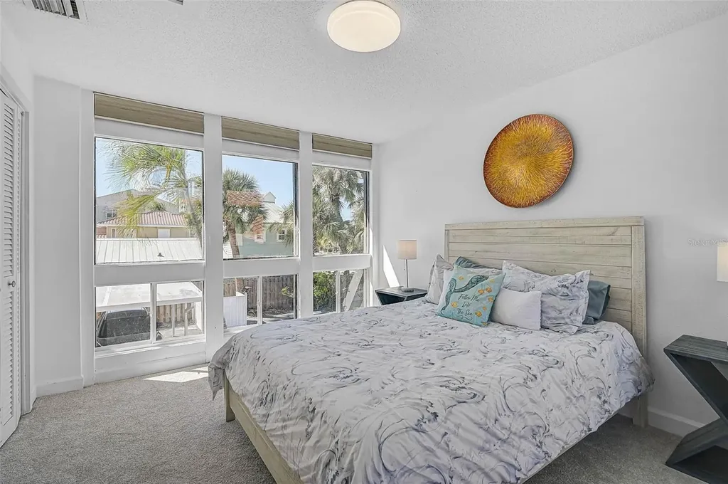 800 S Boulevard Of Presidents Sarasota FL 34236