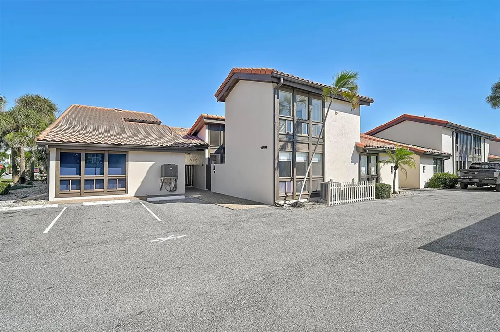 800 S Boulevard Of Presidents Sarasota FL 34236