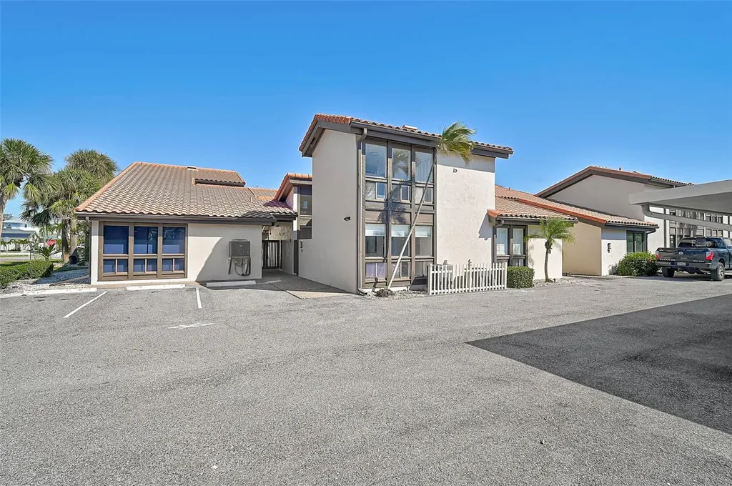 800 S Boulevard Of Presidents Sarasota FL 34236