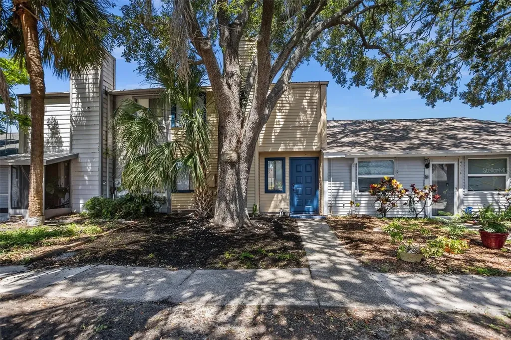 4712 Stonepointe Place Tampa FL 33634