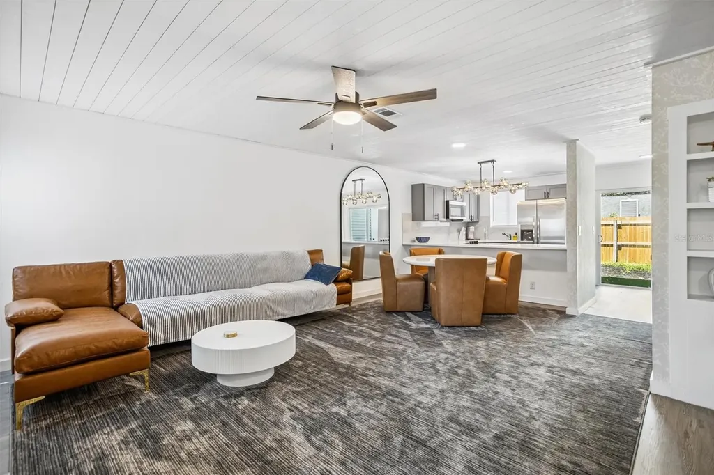 4712 Stonepointe Place Tampa FL 33634