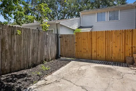 4712 Stonepointe Place Tampa FL 33634
