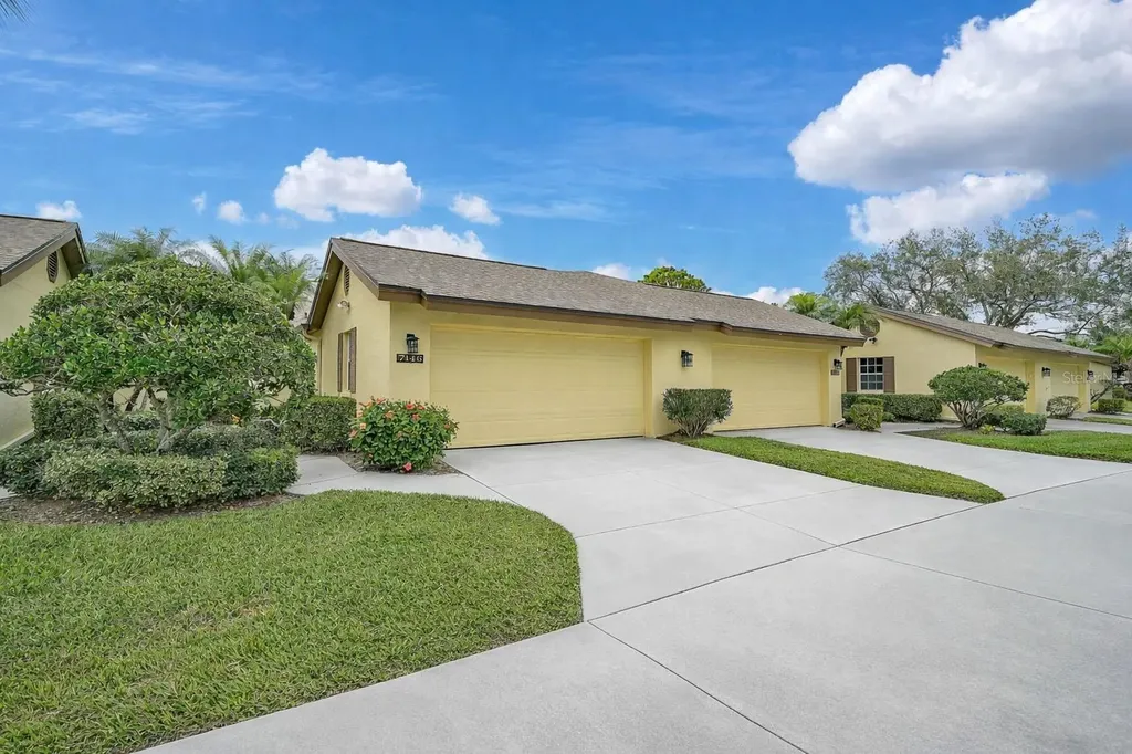 7146 Lakeside Drive Sarasota FL 34243