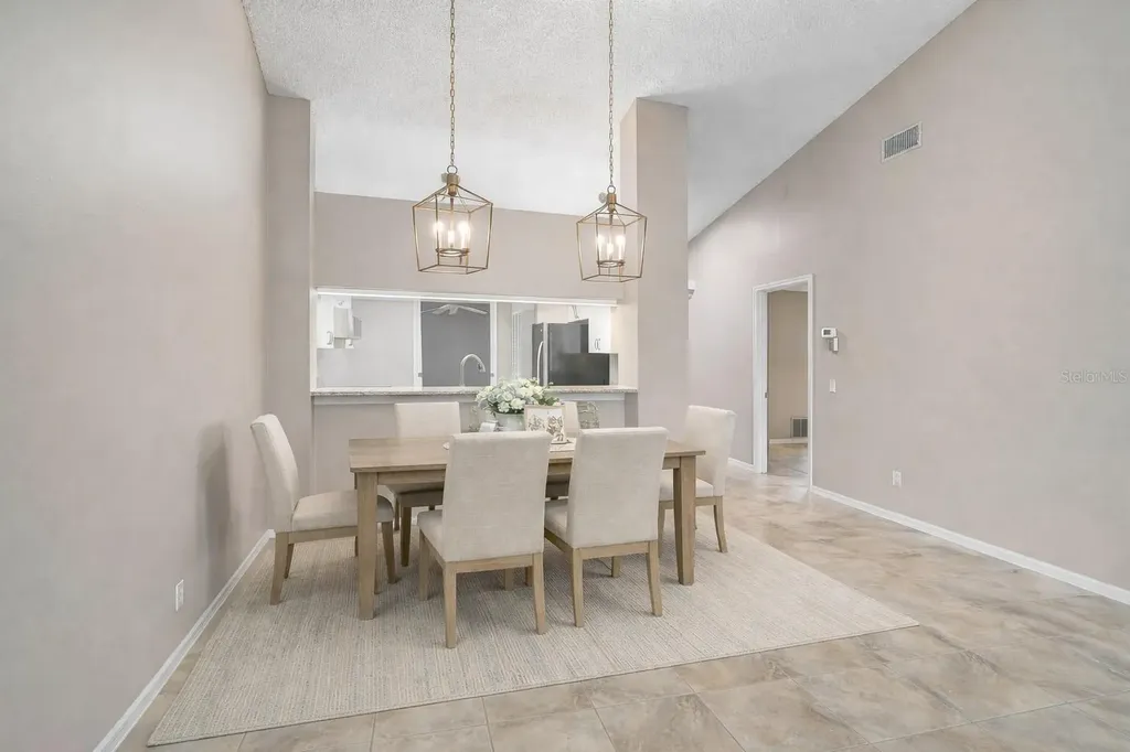 7146 Lakeside Drive Sarasota FL 34243