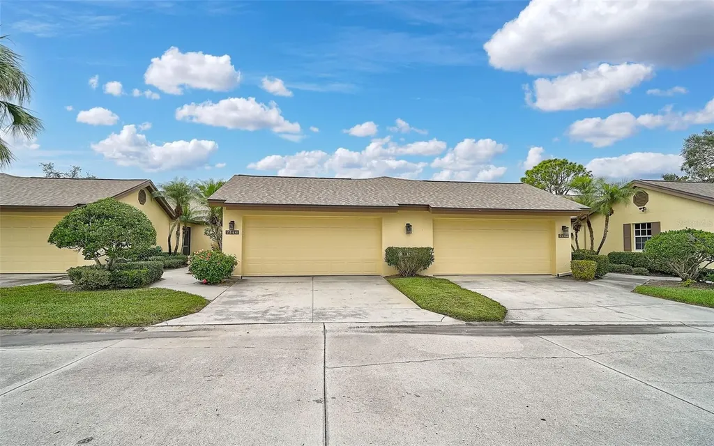 7146 Lakeside Drive Sarasota FL 34243