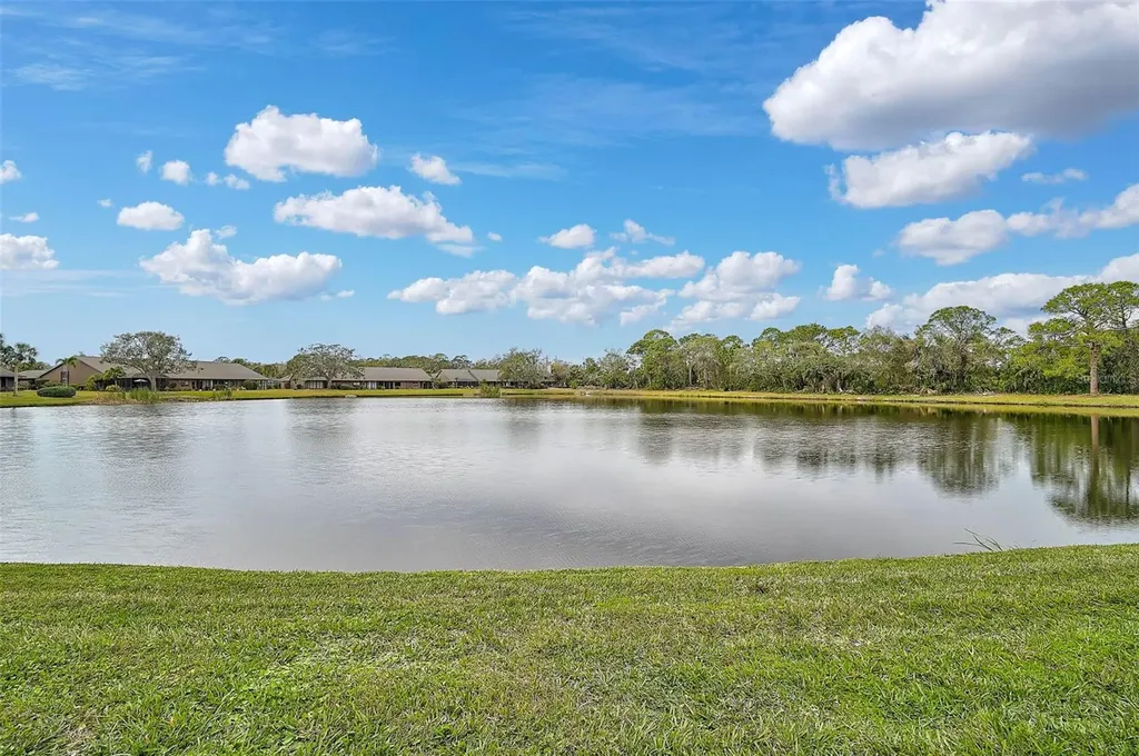 7146 Lakeside Drive Sarasota FL 34243