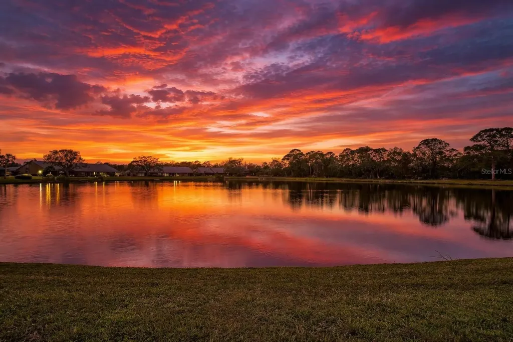 7146 Lakeside Drive Sarasota FL 34243