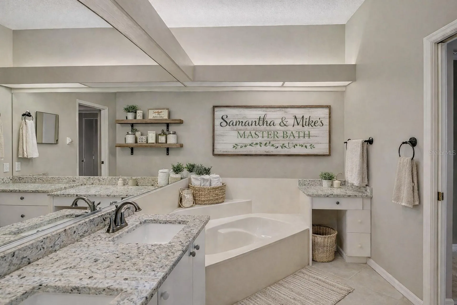 7146 Lakeside Drive Sarasota FL 34243