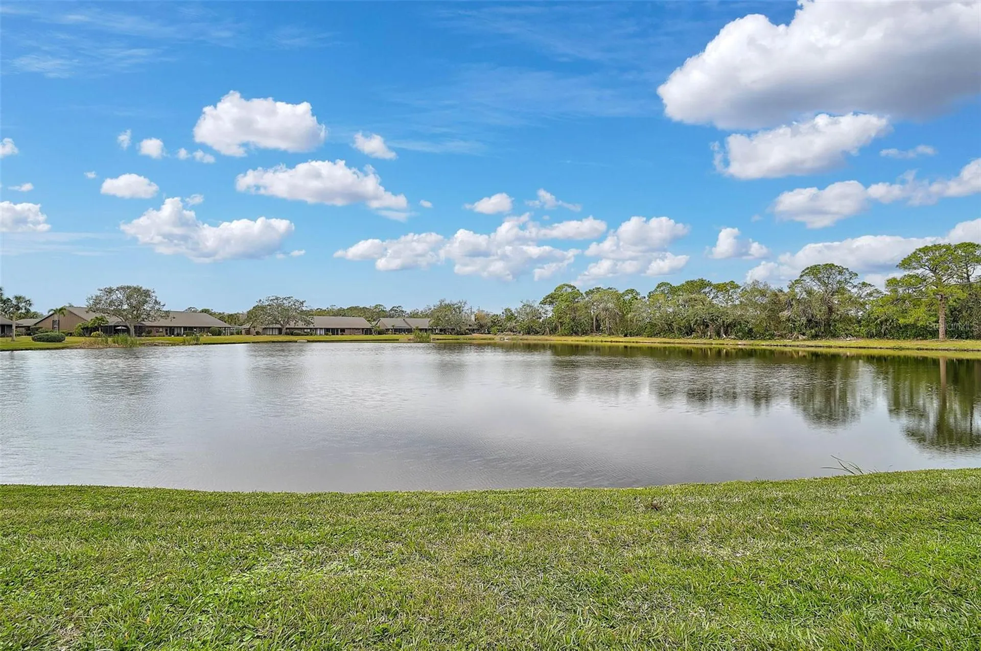 7146 Lakeside Drive Sarasota FL 34243