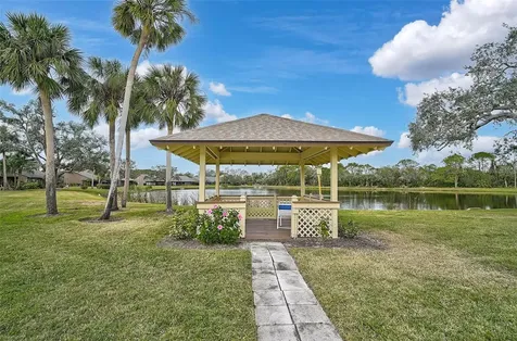 7146 Lakeside Drive Sarasota FL 34243