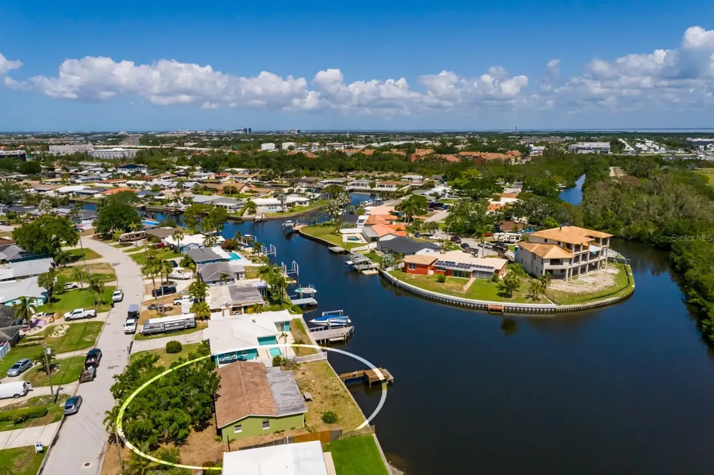 9439 Sun Isle Drive NE St Petersburg FL 33702