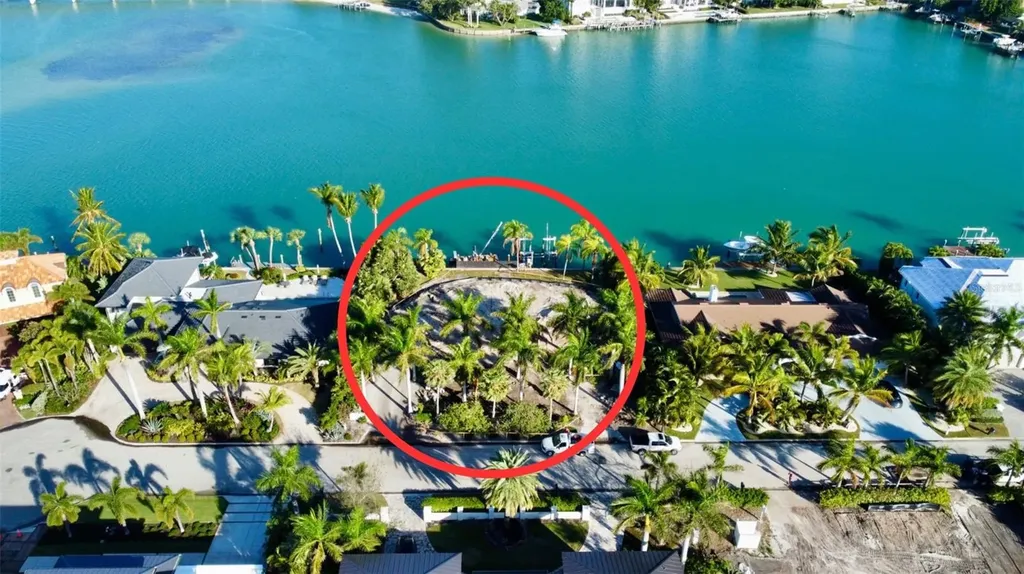 109 N Warbler Lane Sarasota FL 34236