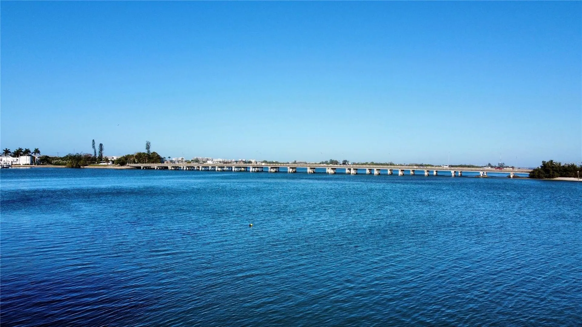 109 N Warbler Lane Sarasota FL 34236