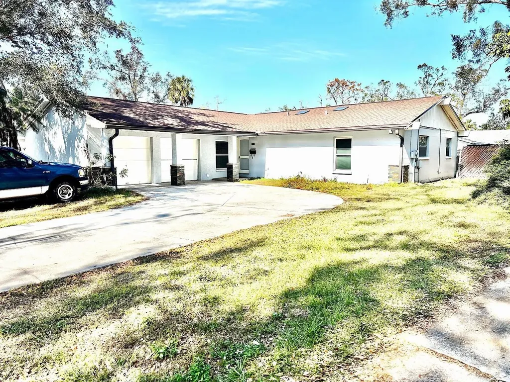 8017 W Hiawatha Street Tampa FL 33615