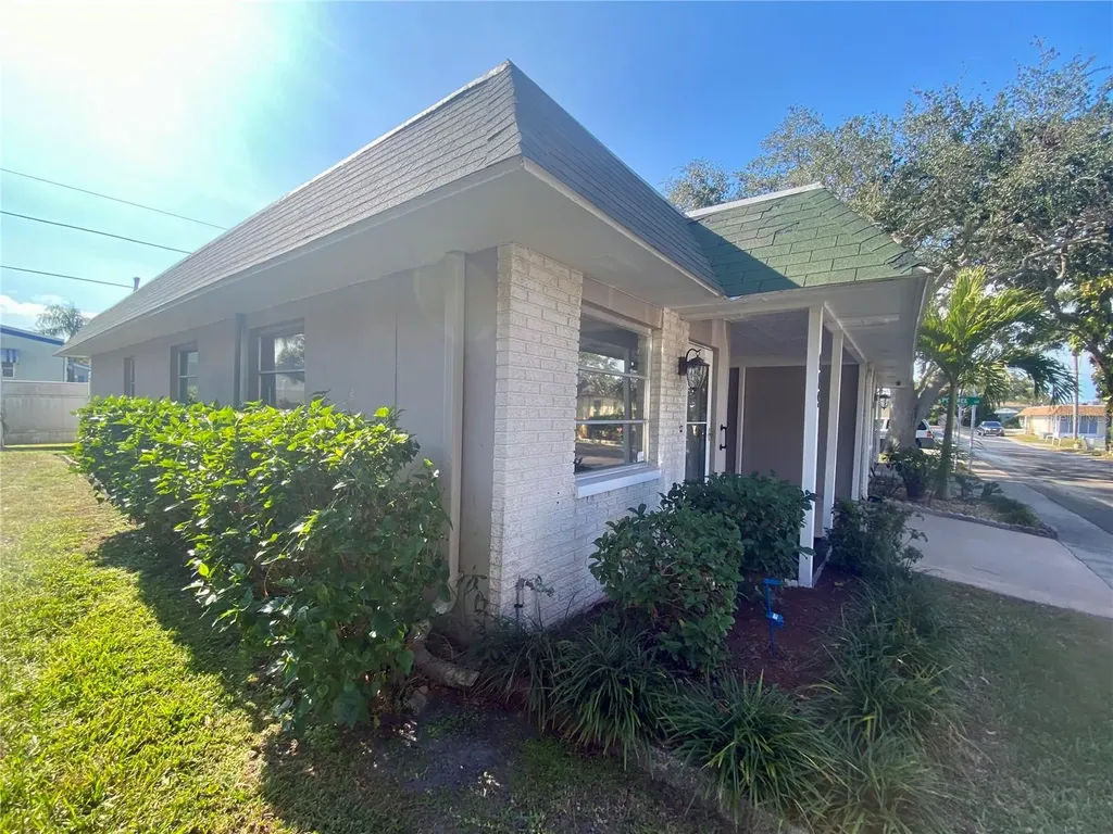 889 Sky Loch Drive S Dunedin FL 34698