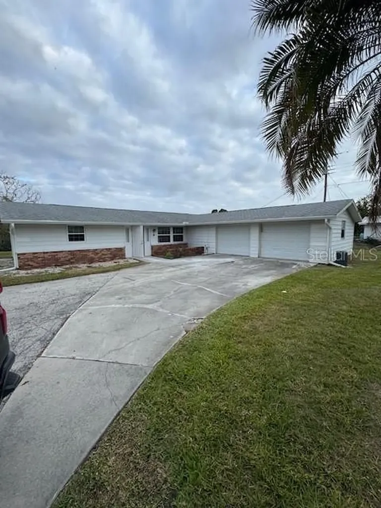 475 Palm Creek Drive Englewood FL 34223
