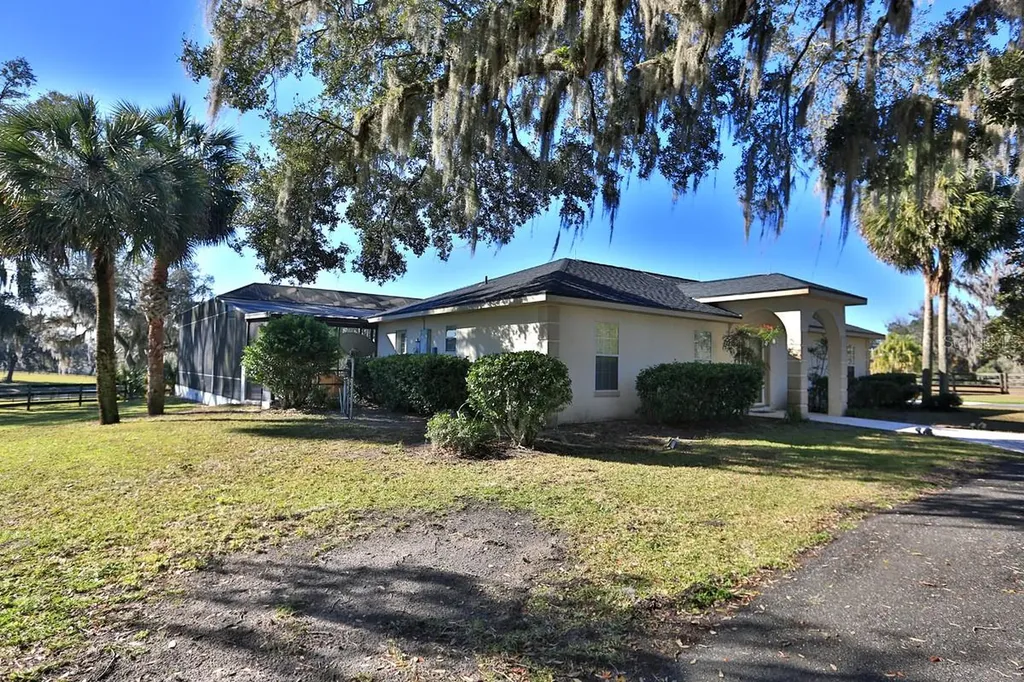 12853 NW 90th Avenue Reddick FL 32686