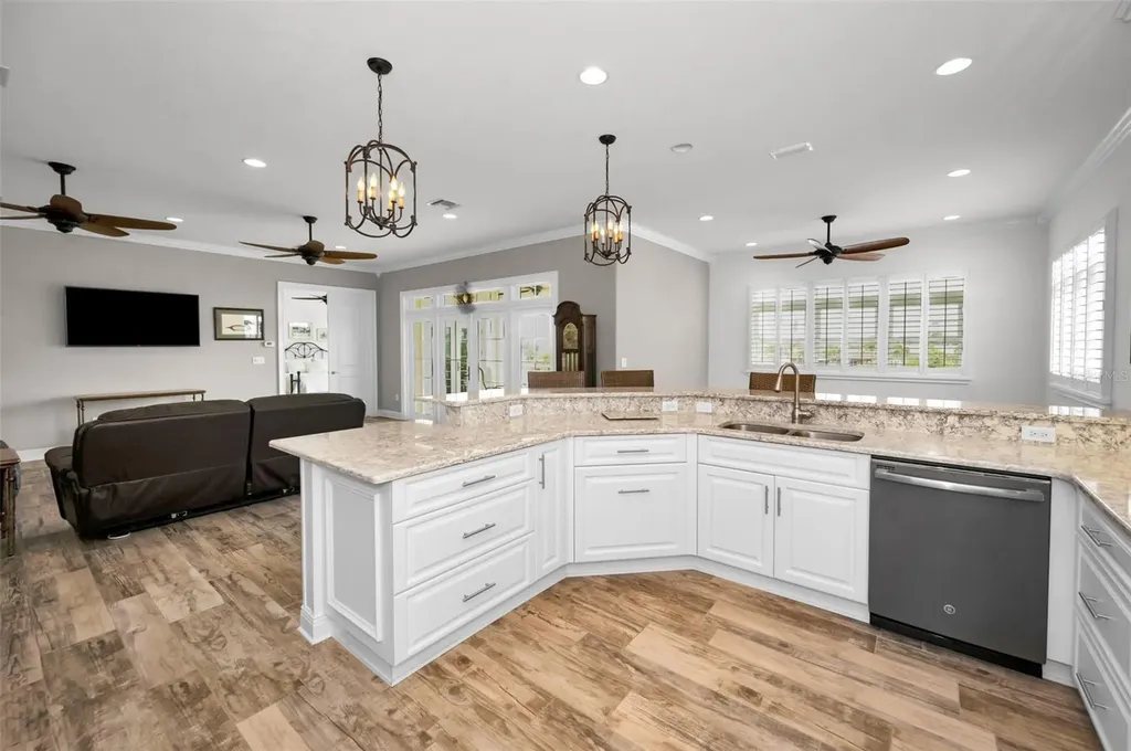 11325 5th Street E Treasure Island FL 33706