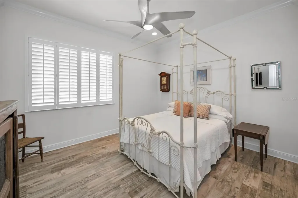 11325 5th Street E Treasure Island FL 33706