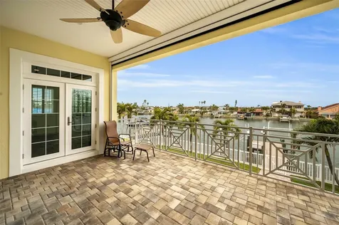 11325 5th Street E Treasure Island FL 33706