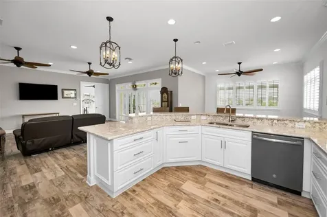 11325 5th Street E Treasure Island FL 33706