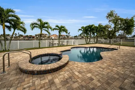 11325 5th Street E Treasure Island FL 33706