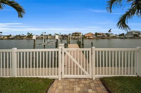 11325 5th Street E Treasure Island FL 33706