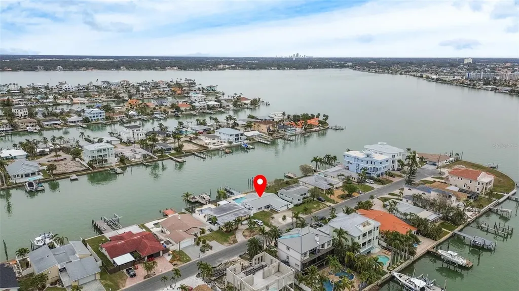 11185 5th Street E Treasure Island FL 33706