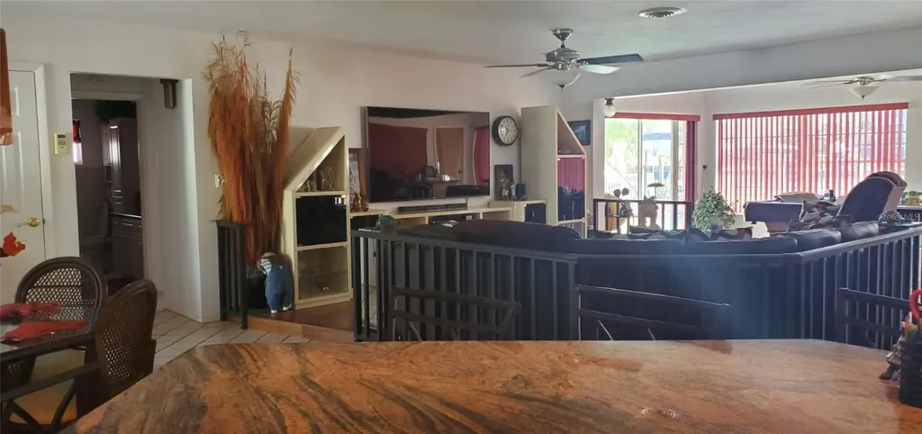 11185 5th Street E Treasure Island FL 33706